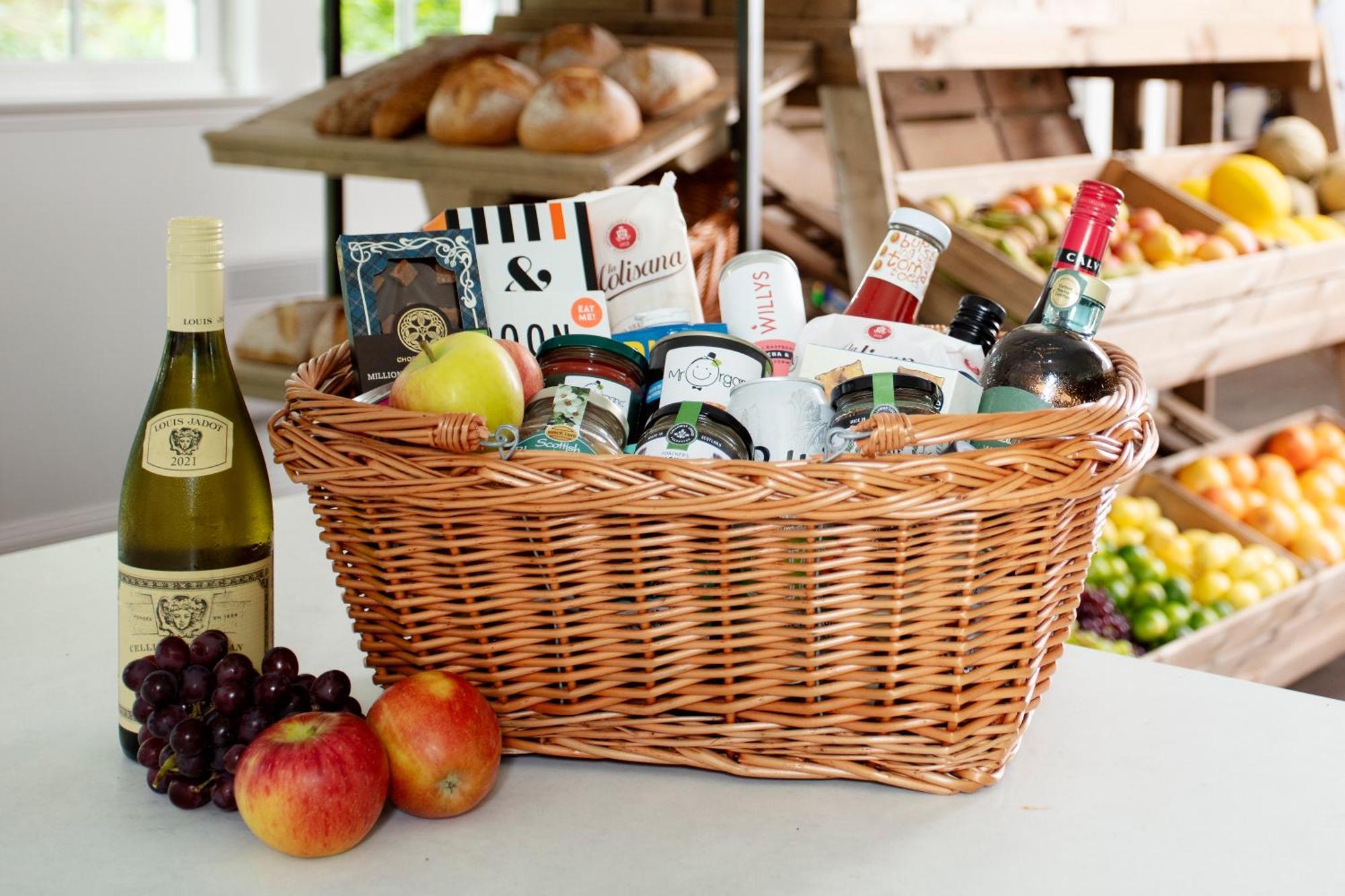 Schloss Roxburghe, Part Of Destination By Hyatt ภายนอก รูปภาพ A picnic basket