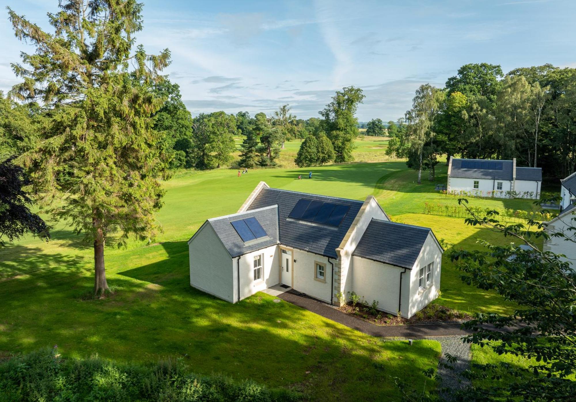 Schloss Roxburghe, Part Of Destination By Hyatt ภายนอก รูปภาพ The old stable block at the centre of the estate