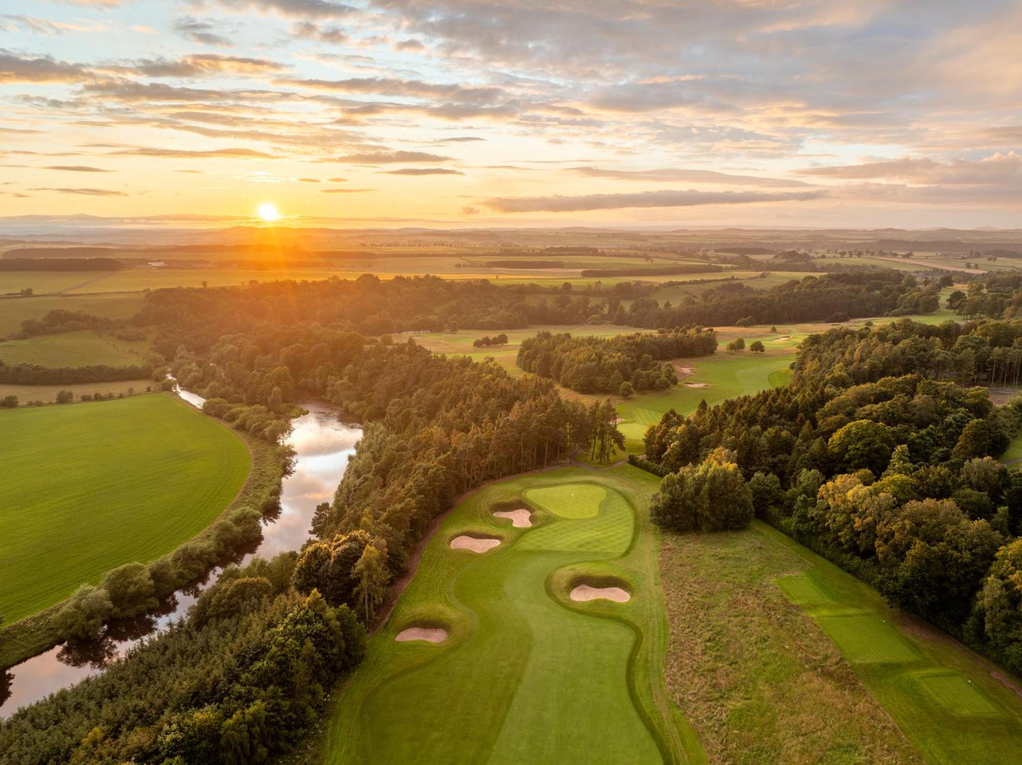 Schloss Roxburghe, Part Of Destination By Hyatt ภายนอก รูปภาพ The 18th hole at the Old Golf Course