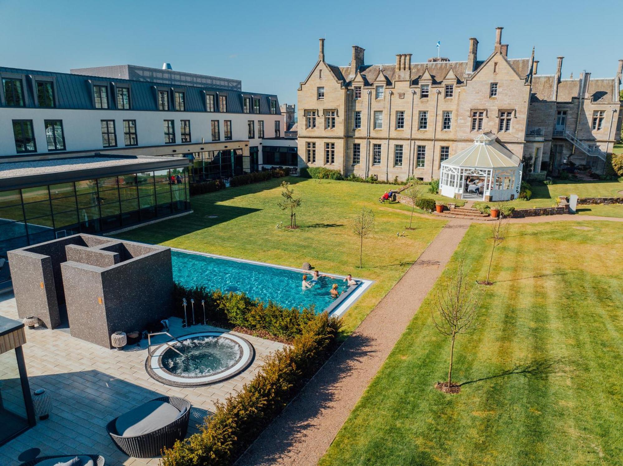 Schloss Roxburghe, Part Of Destination By Hyatt ภายนอก รูปภาพ The hotel's spa